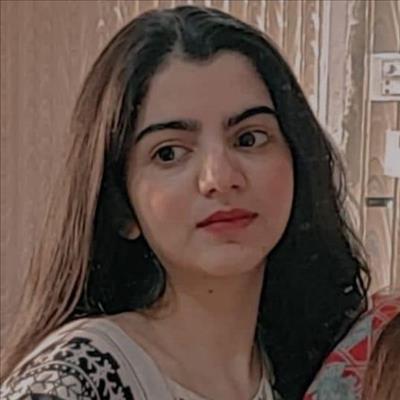 Alina  Munir